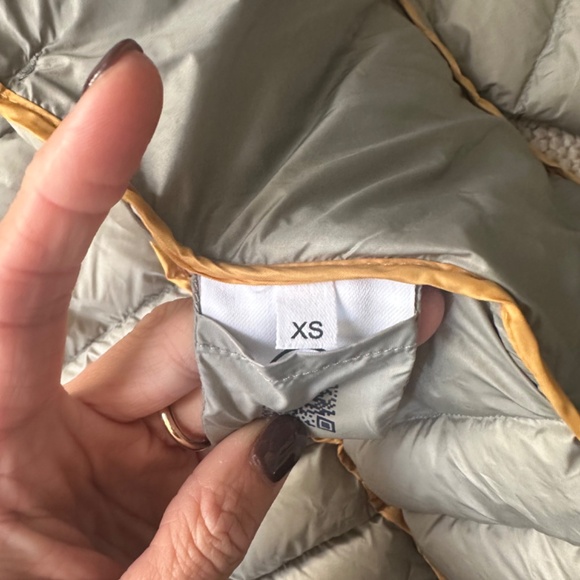 Jott Women’s Lightweight Hooded Puffer Jacket - Picture 6 of 6